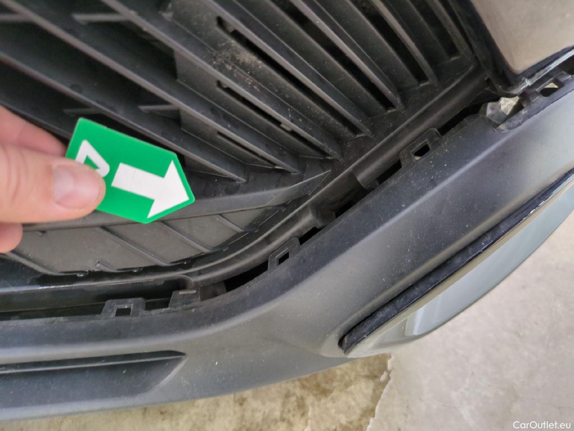  Citroen  C4  X Feel Pack 1.2 PureTech 130CV BVA8 6E #37