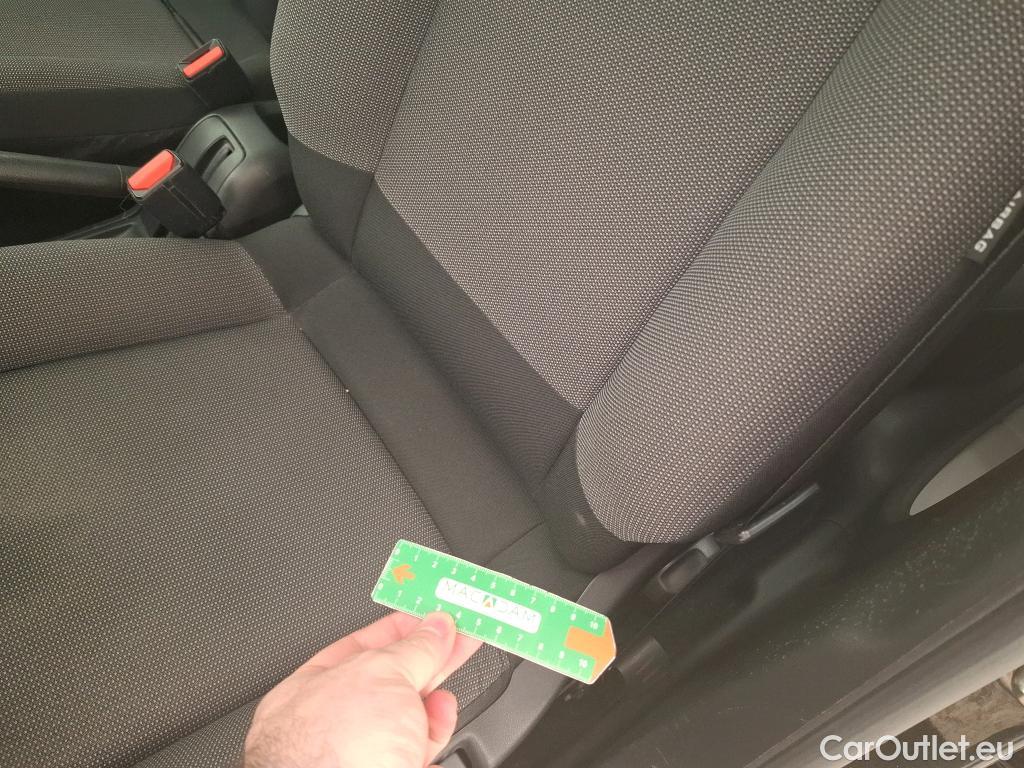  Citroen  C3  Feel Business 1.2 PureTech 80CV BVM5 E6d #27