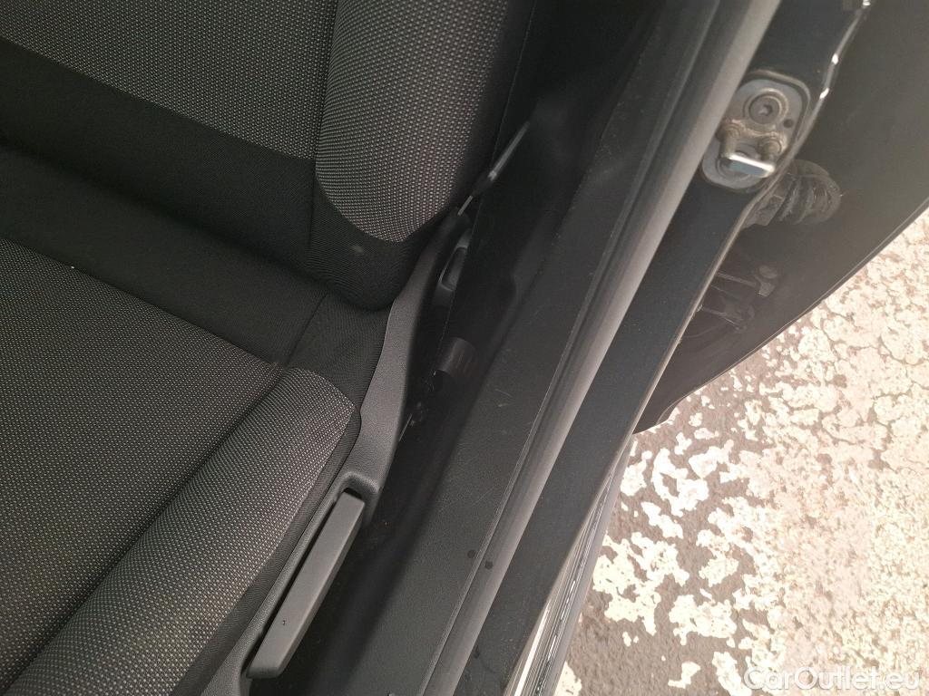  Citroen  C3  Feel Business 1.2 PureTech 80CV BVM5 E6d #9