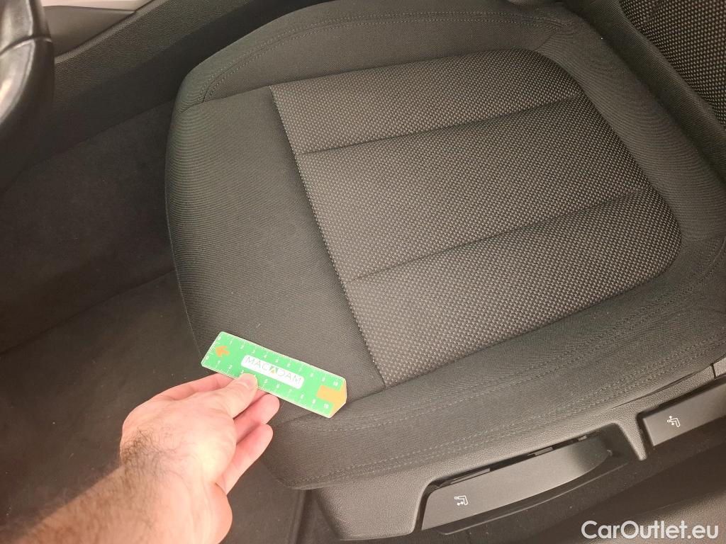  Bmw  Serie 3 Série 3 Touring 318 d Lounge 2.0 150CV BVA8 E6d #27