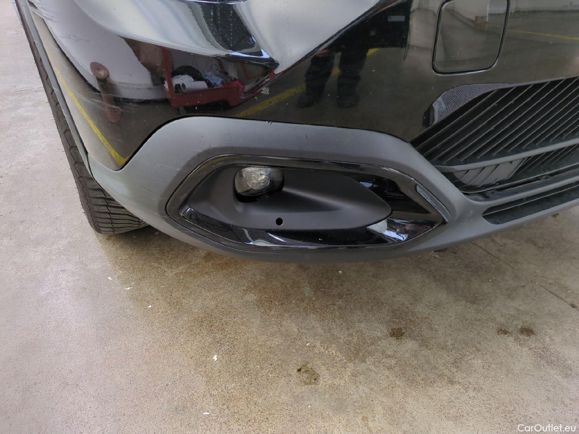  Citroen  C4  X Feel Pack 1.2 PureTech 130CV BVA8 6E #36