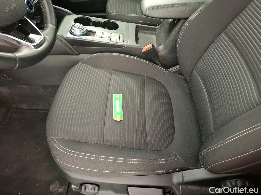  Ford  Kuga FORD  / 2019 / 5P / SUV 2.5 190 hybrid Flexifuel Pshift Titanium #16