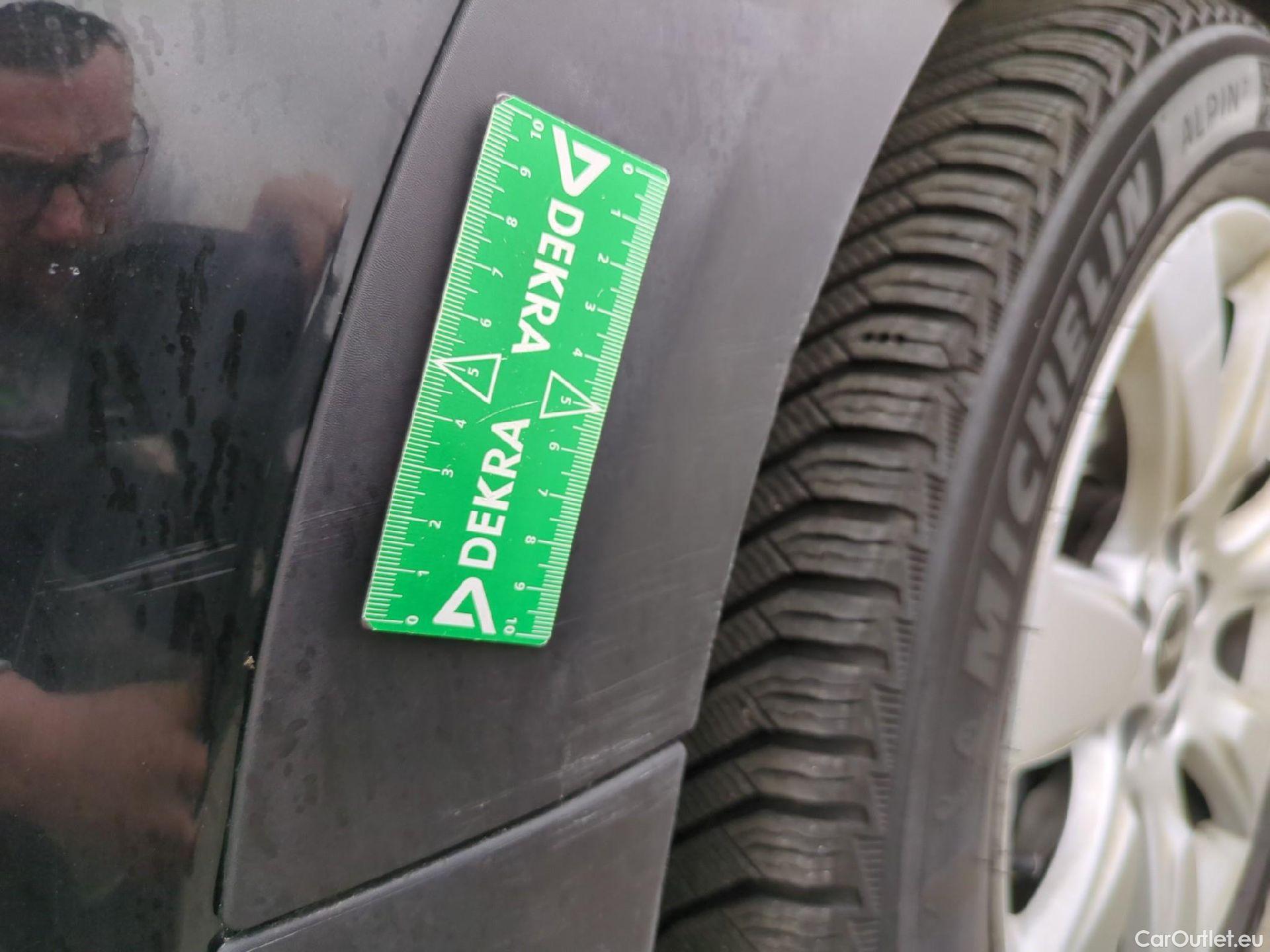  Mini  Countryman MINI  / 2020 / 5P / Crossover Cooper Essential 136 ch BVA7 #39