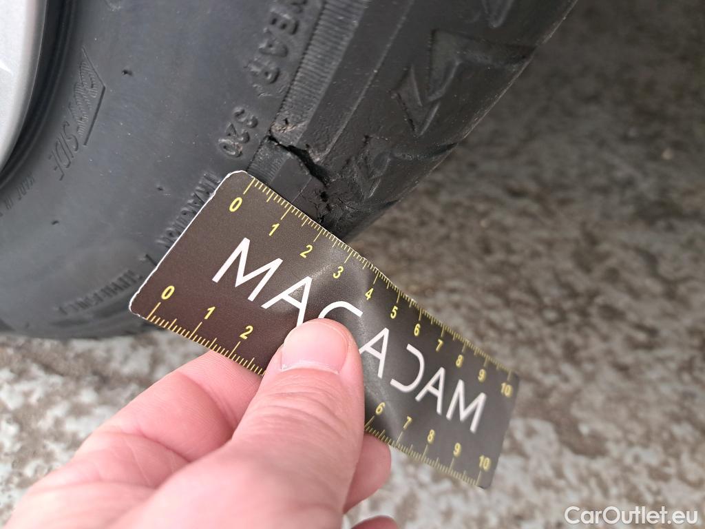  Renault  Clio  V Business 1.6 E-TECH Hybrid 140CV BVA6 E6d #8