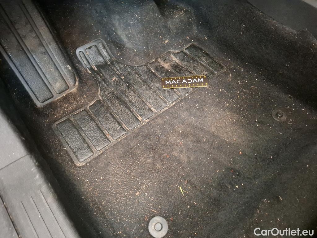  Renault  Captur  II Business 1.6 E-TECH Plug-in 160CV BVA6 E6d #9