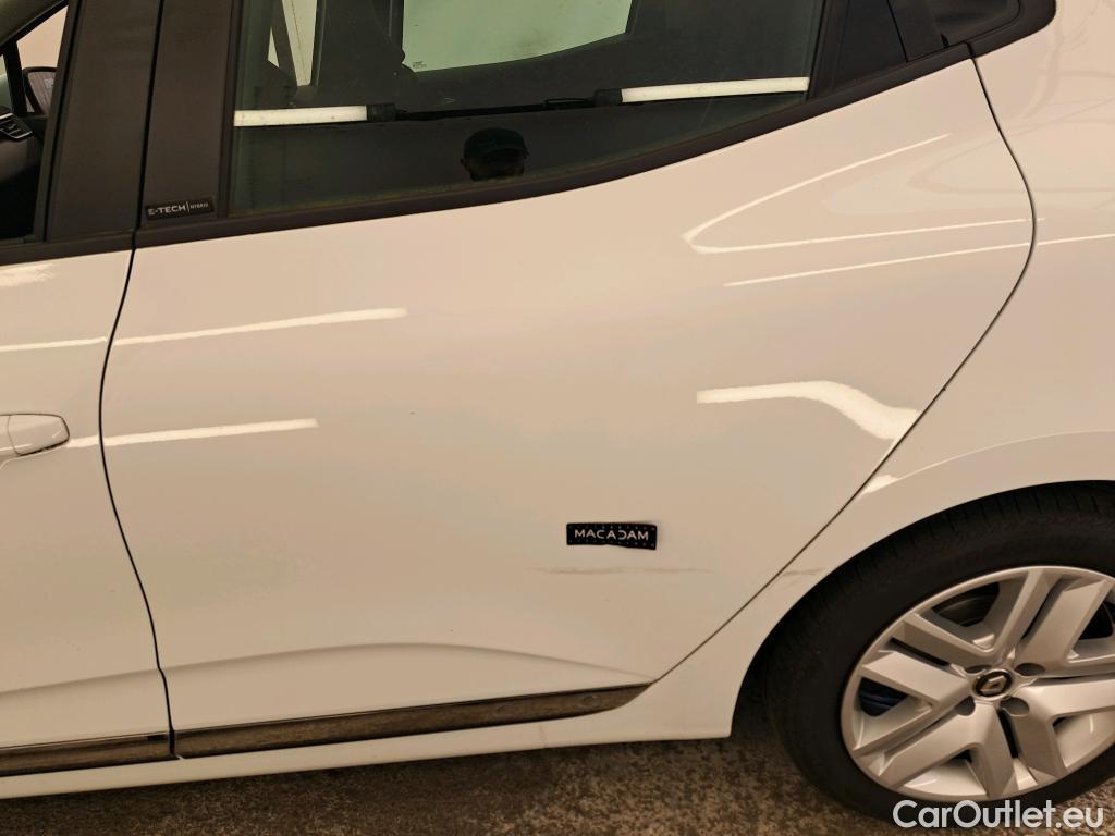  Renault  Clio  V Business 1.6 E-TECH Hybrid 140CV BVA6 E6d #16