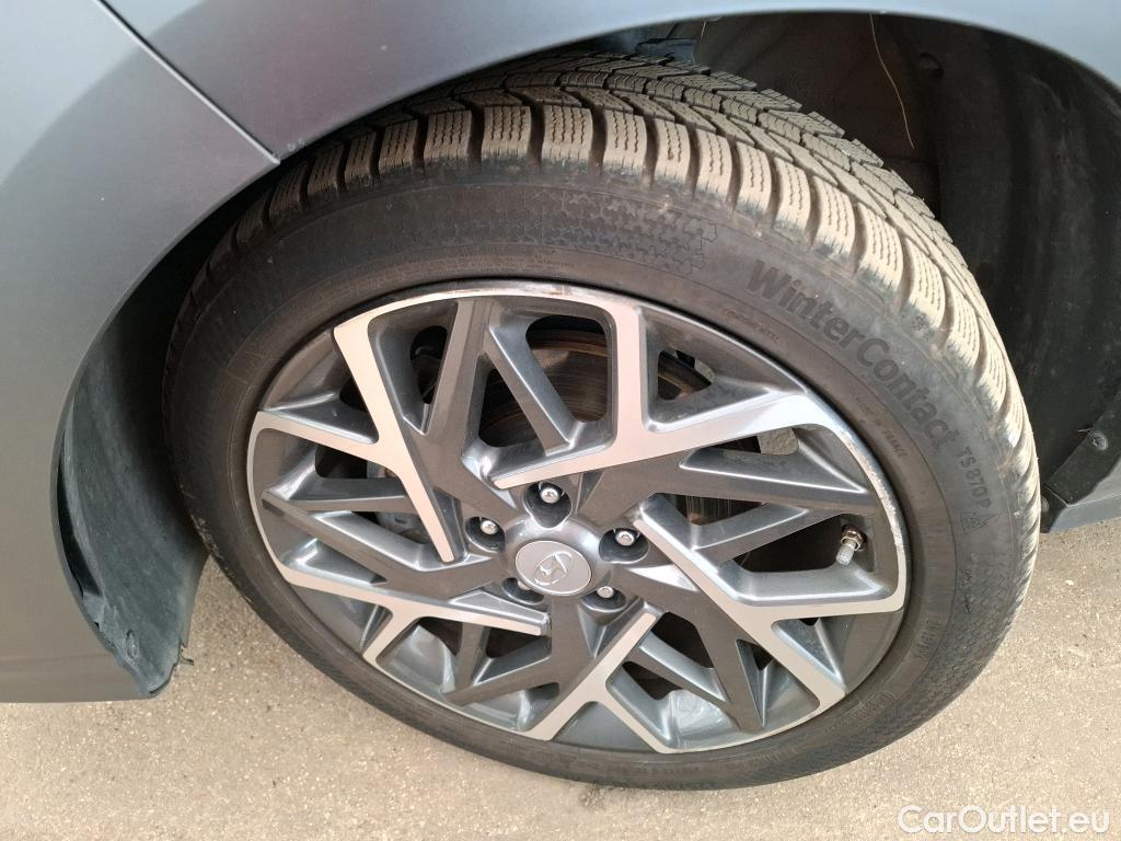  Hyundai  Konna HYUNDAI Kona / 2020 / 5P / SUV 1.6 HYBRID 141 EXECUTIVE HEV #41