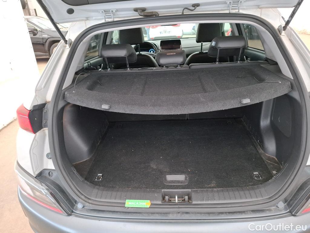  Hyundai  Konna HYUNDAI Kona / 2020 / 5P / SUV 1.6 HYBRID 141 EXECUTIVE HEV #32