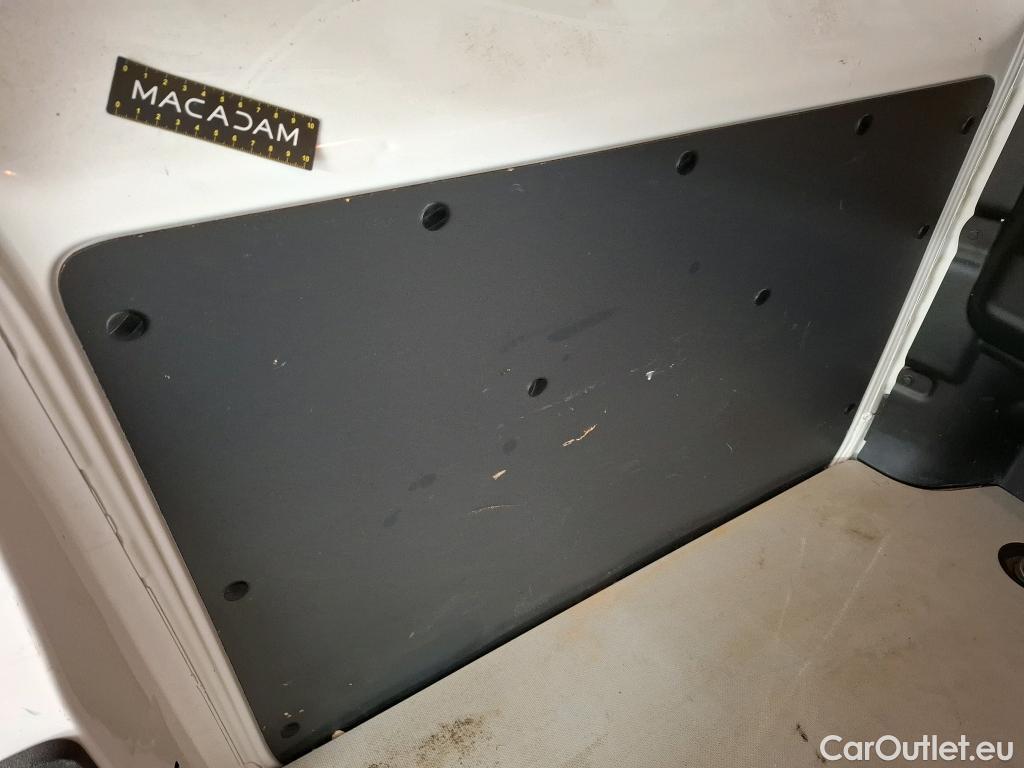  Peugeot  Expert PEUGEOT  / 2016 / 4P / Fourgon tôlé 1.5 BLUEHDI 120 S&S STANDARD PREMIUM #42