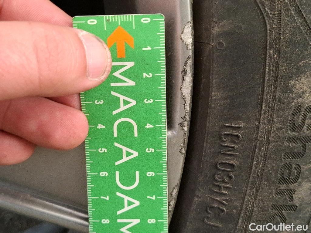  Land Rover  Discovery MAZDA Mazda6 / 2018 / 4P / Berline 2.2L Skyactiv-D 184 BVA Takumi #47