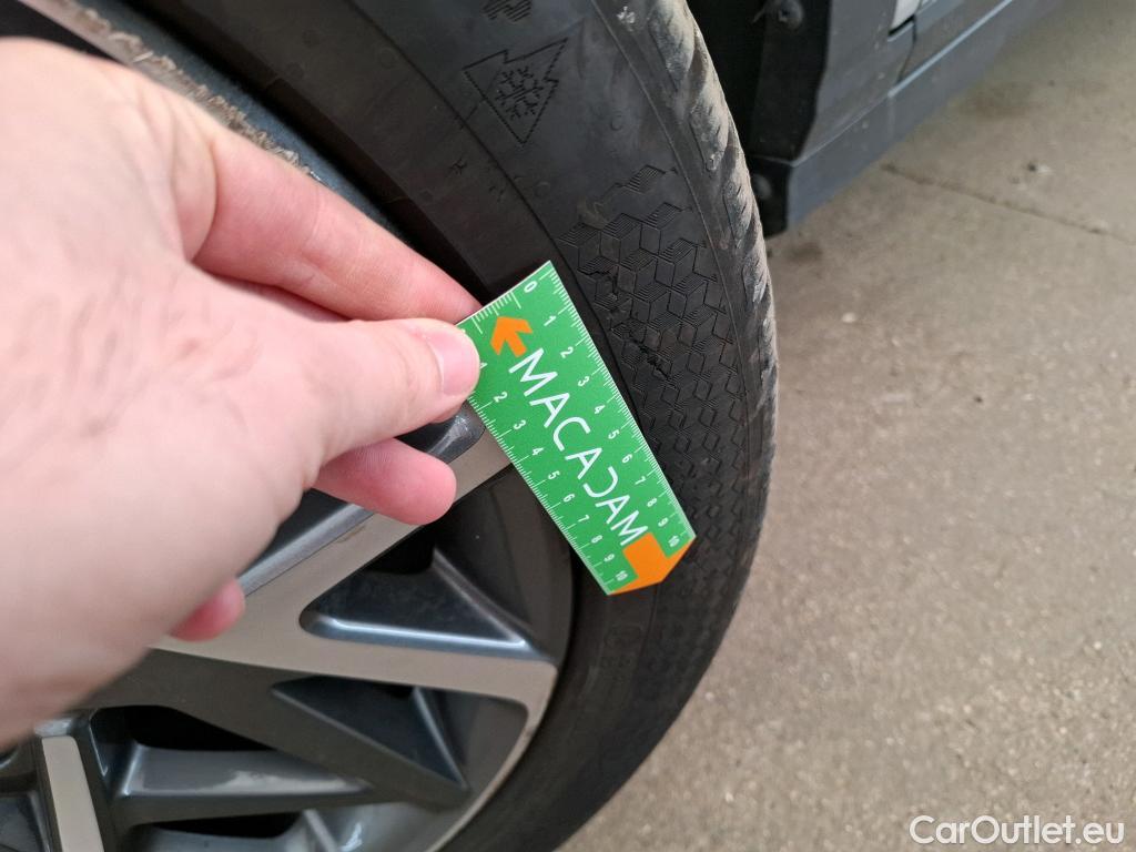  Hyundai  Konna HYUNDAI Kona / 2020 / 5P / SUV 1.6 HYBRID 141 EXECUTIVE HEV #22