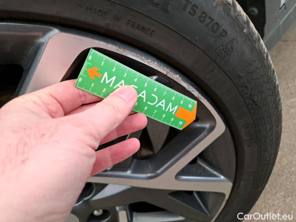  Hyundai  Konna HYUNDAI Kona / 2020 / 5P / SUV 1.6 HYBRID 141 EXECUTIVE HEV #43