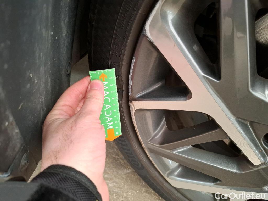  Hyundai  Konna HYUNDAI Kona / 2020 / 5P / SUV 1.6 HYBRID 141 EXECUTIVE HEV #37