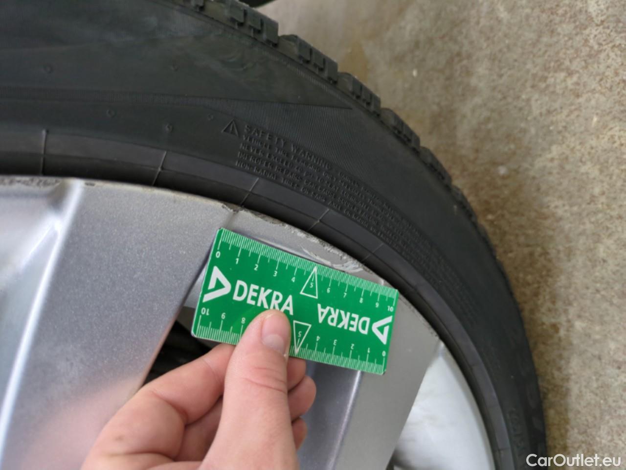  Land Rover  Range Rover Evoque LAND ROVER  / 2018 / 5P / SUV 1.5 P300e PHEV BVA 4WD SE #2