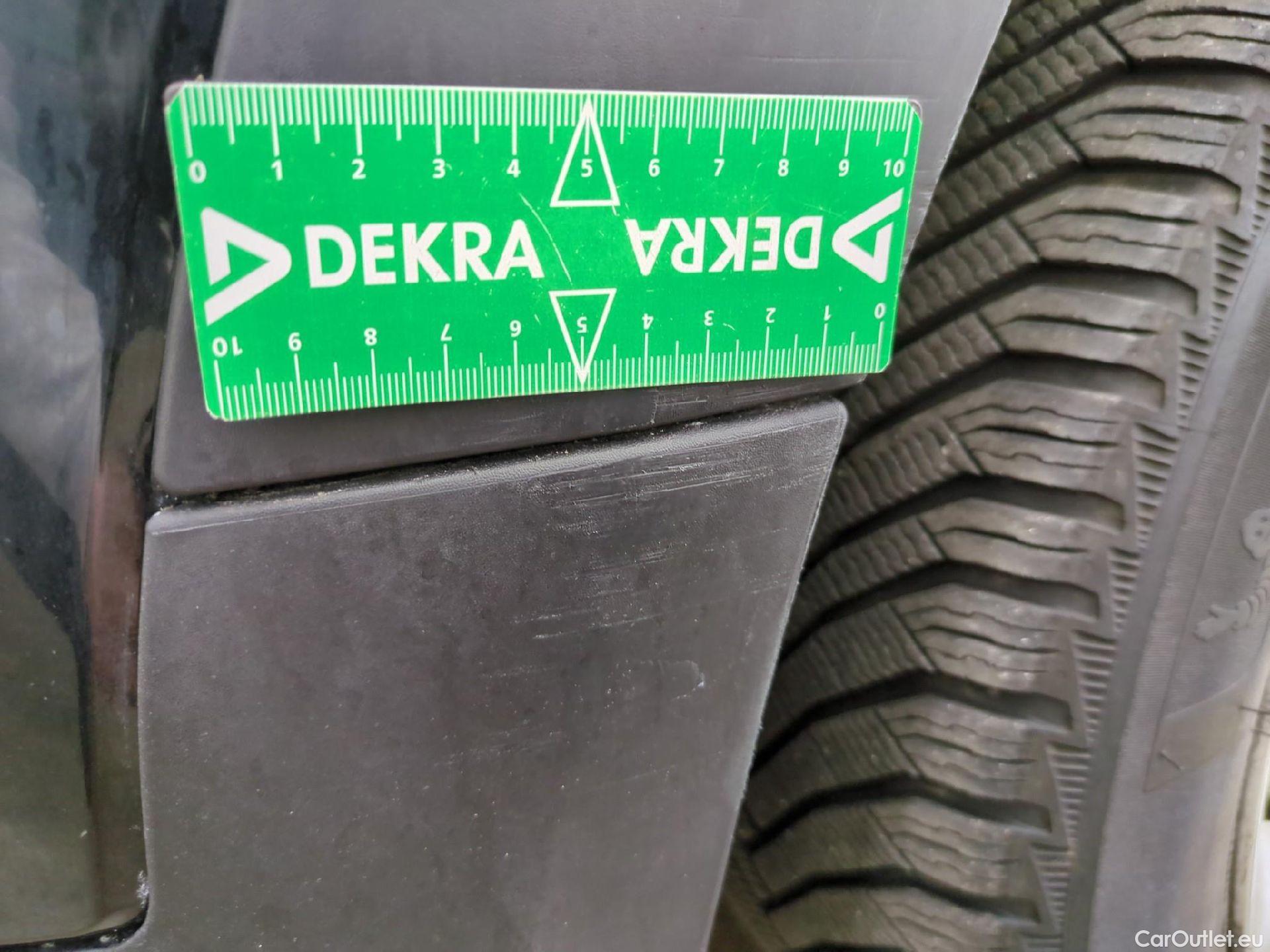  Mini  Countryman MINI  / 2020 / 5P / Crossover Cooper Essential 136 ch BVA7 #37