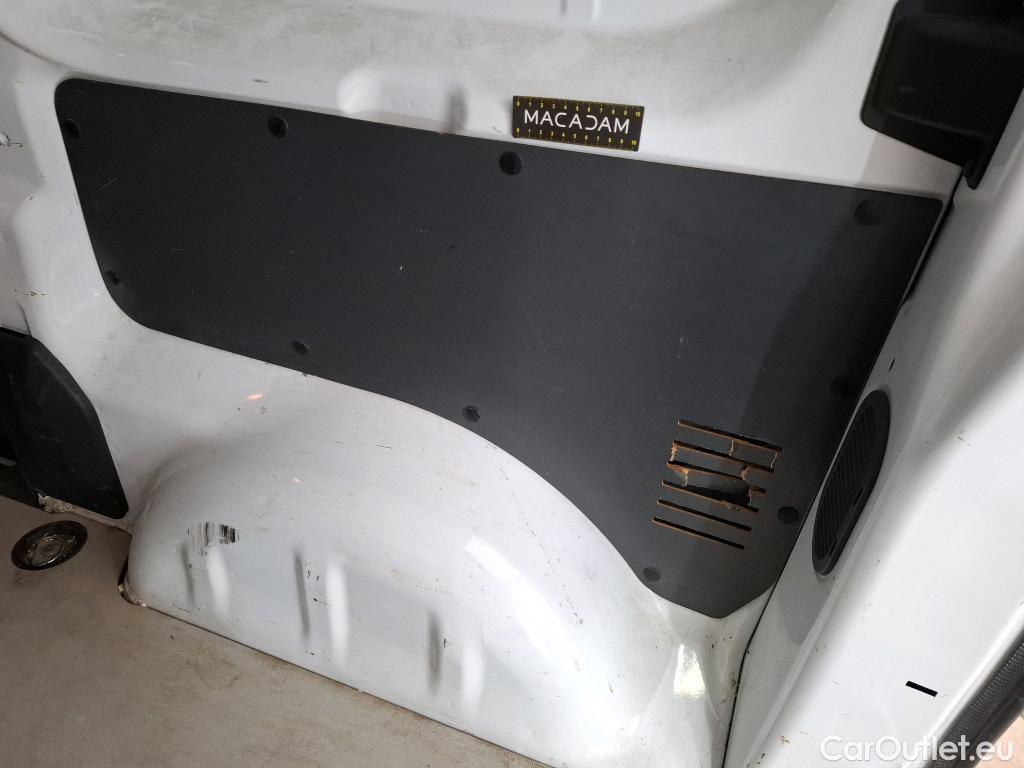  Peugeot  Expert PEUGEOT  / 2016 / 4P / Fourgon tôlé 1.5 BLUEHDI 120 S&S STANDARD PREMIUM #29