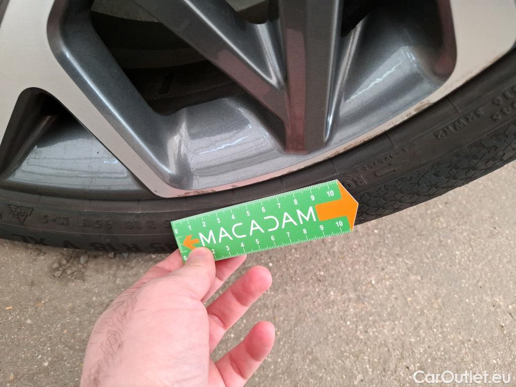  Hyundai  Konna HYUNDAI Kona / 2020 / 5P / SUV 1.6 HYBRID 141 EXECUTIVE HEV #44