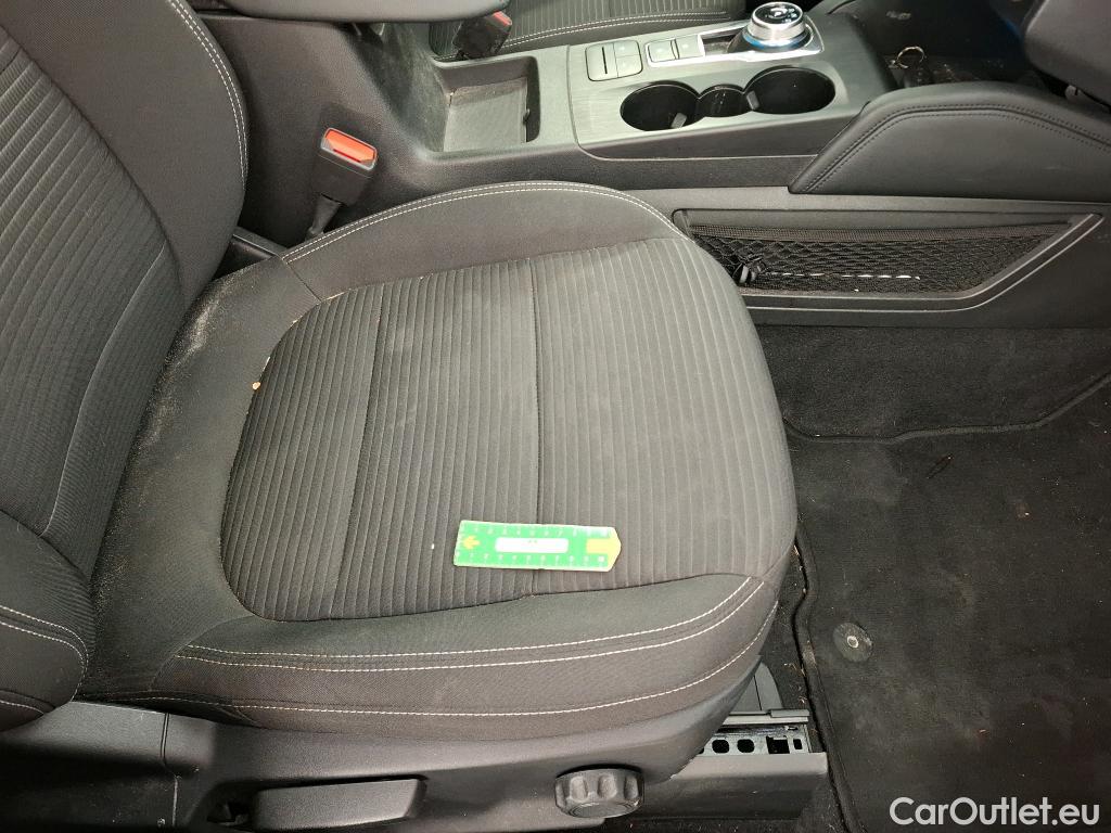  Ford  Kuga FORD  / 2019 / 5P / SUV 2.5 190 hybrid Flexifuel Pshift Titanium #15