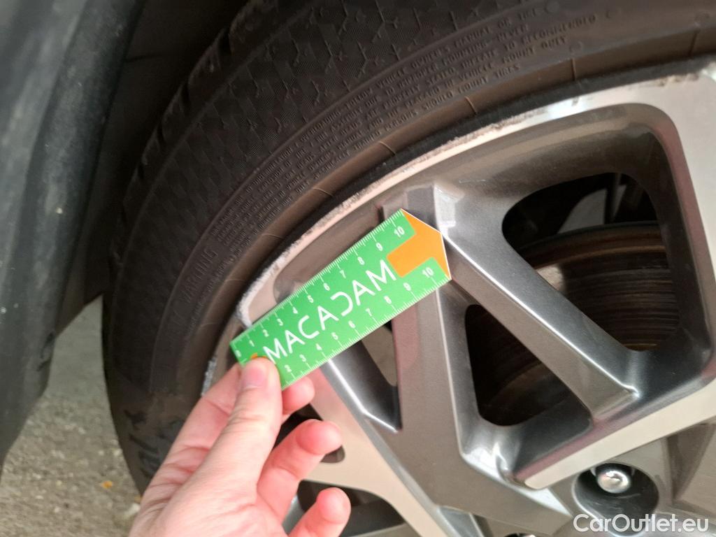  Hyundai  Konna HYUNDAI Kona / 2020 / 5P / SUV 1.6 HYBRID 141 EXECUTIVE HEV #36