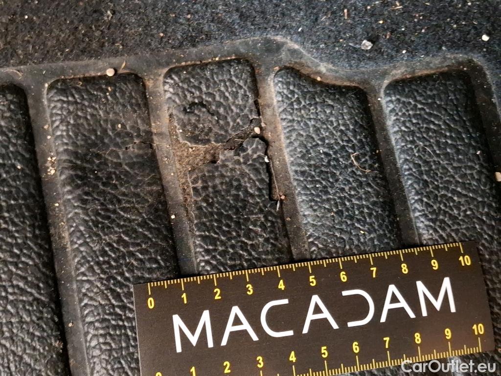  Renault  Captur  II Business 1.6 E-TECH Plug-in 160CV BVA6 E6d #10