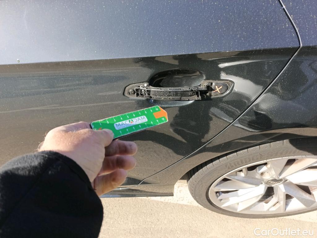  Audi  A5 Sportback AUDI A5 / 2019 / 5P / berlina con portón Advanced 35 TDI 120kW S tronic Sportback #9