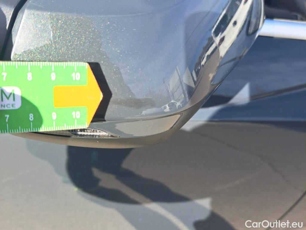  Audi  Q3 AUDI  / 2018 / 5P / todoterreno 40 TFSI 140kW S tronic Quattro Advanced #37