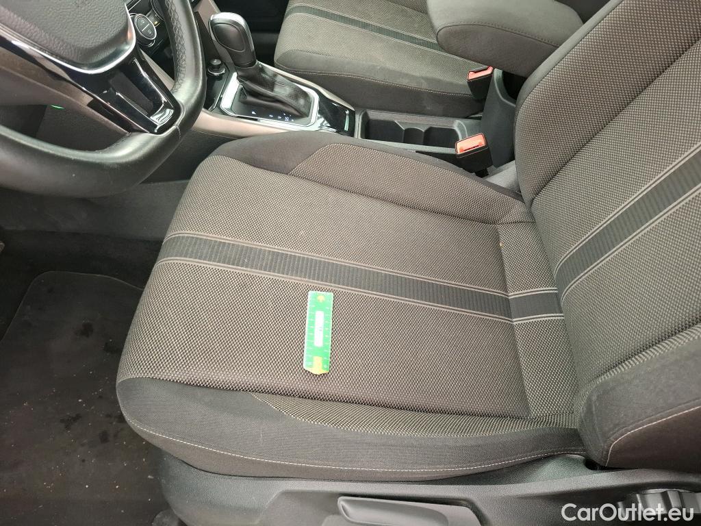  Volkswagen  T-ROC VOLKSWAGEN  / 2017 / 5P / SUV 1.5 TSI 150 EVO LOUNGE BUSINESS DSG7 #34