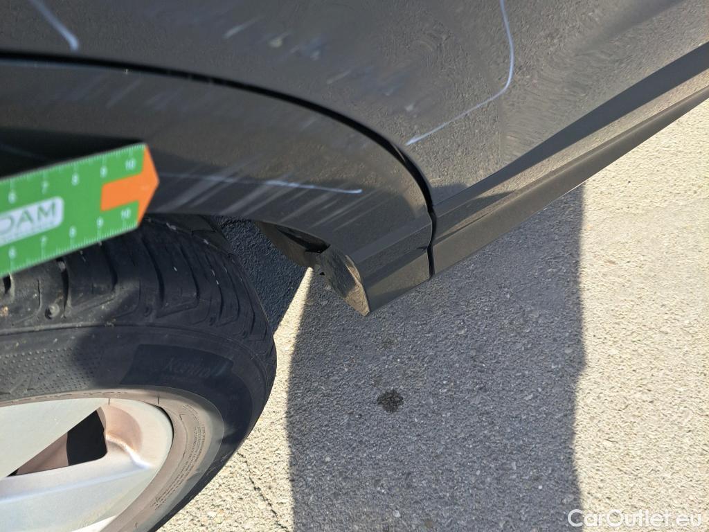  Audi  Q3 AUDI  / 2018 / 5P / todoterreno 40 TFSI 140kW S tronic Quattro Advanced #31