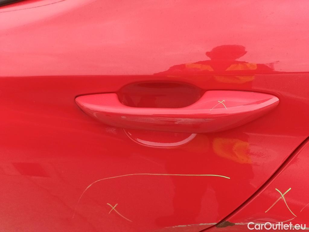  Hyundai  i10 HYUNDAI  / 2020 / 5P / berlina con portón 1.0 Klass #39