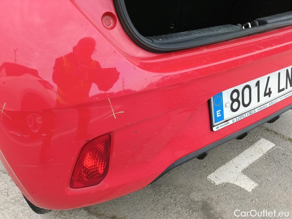  Hyundai  i10 HYUNDAI  / 2020 / 5P / berlina con portón 1.0 Klass #34