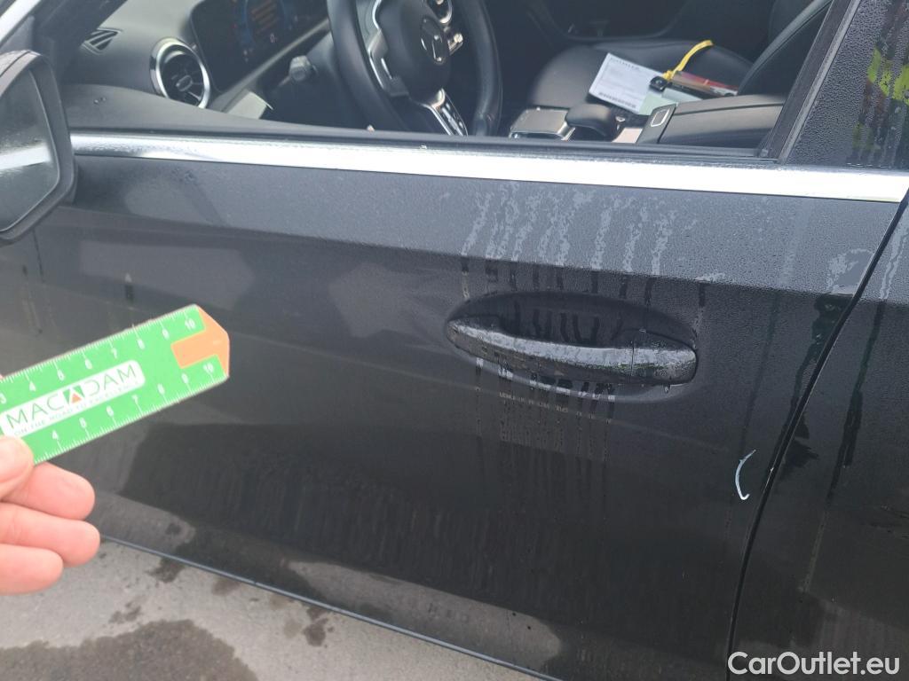  Mercedes  A-Klasse MERCEDES-BENZ Clase A / 2018 / 5P / berlina con portón A 180 d (AC) #11