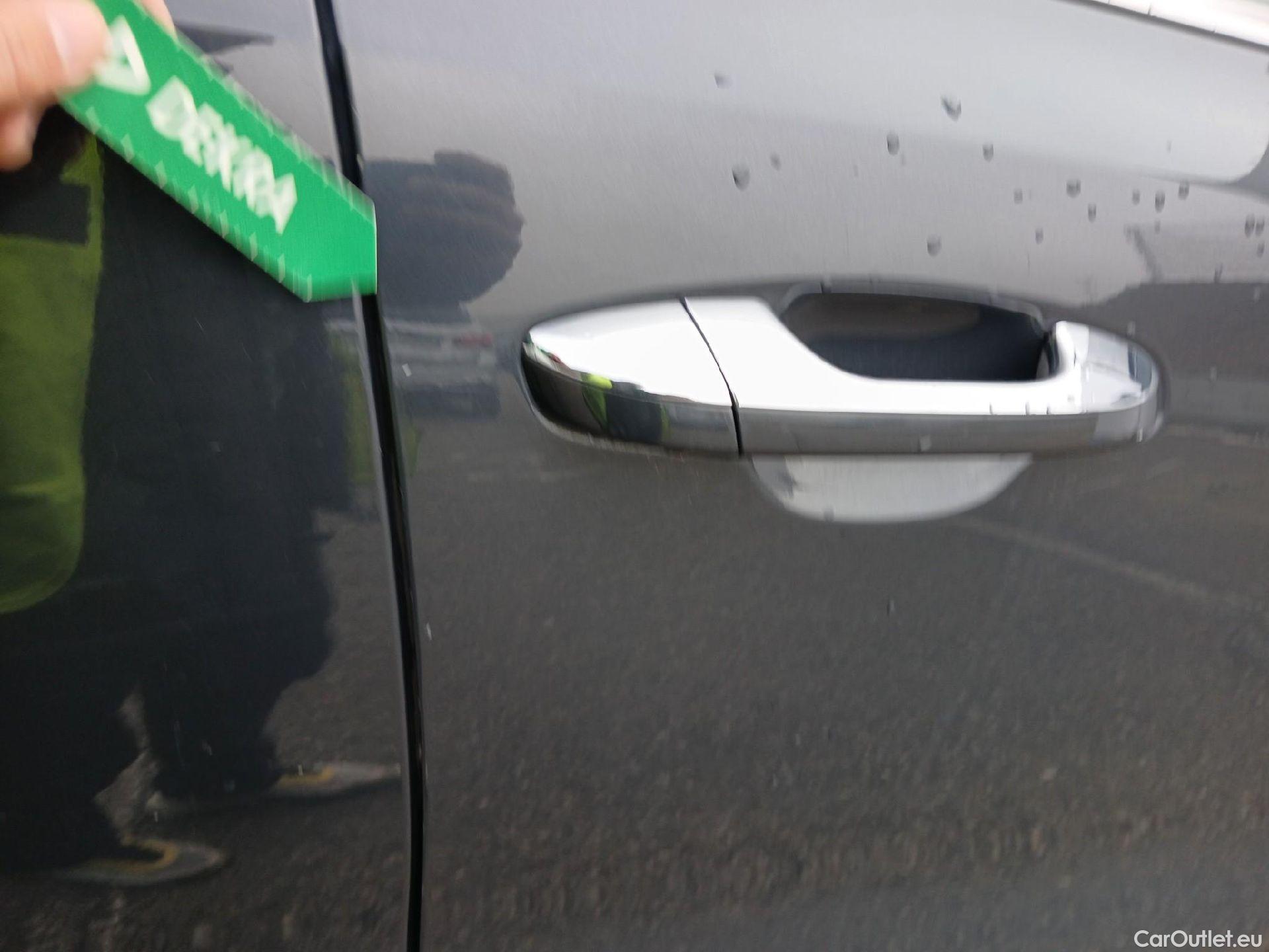  KIA  Sportage KIA  1.6MHEV Drive 100kW(136CV) 4x2(Crist Tintados)(CX) #39