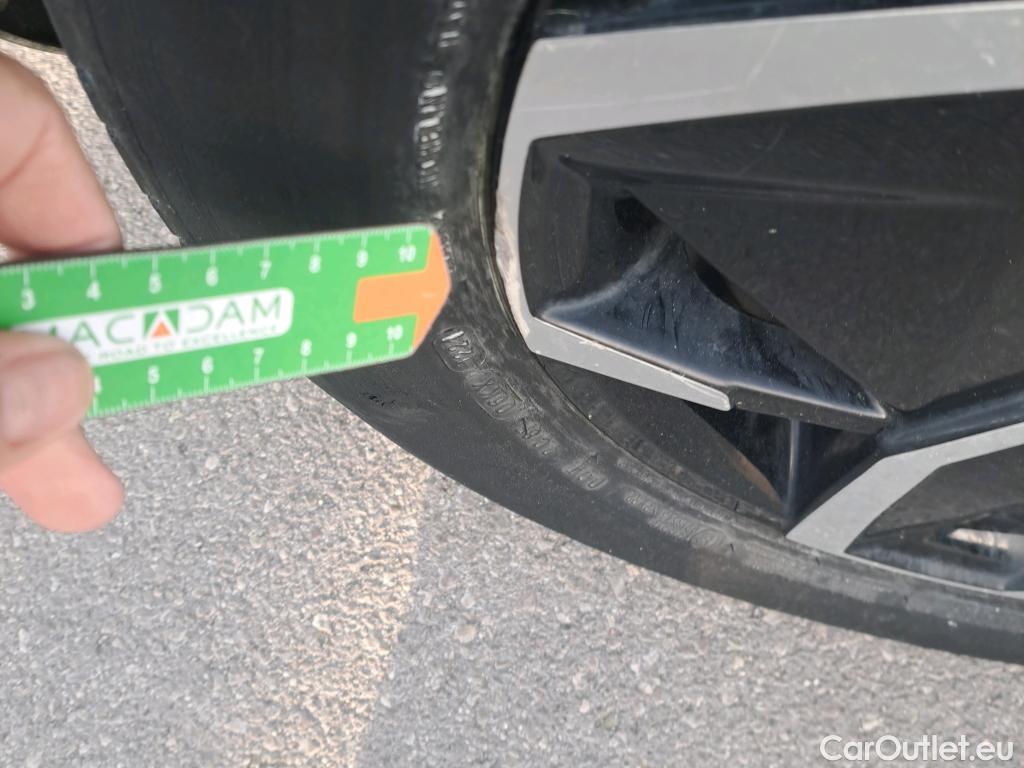  Hyundai   Ioniq HYUNDAI 5 / 2021 / 5P / todoterreno 73KWH 160KW Light RWD #6