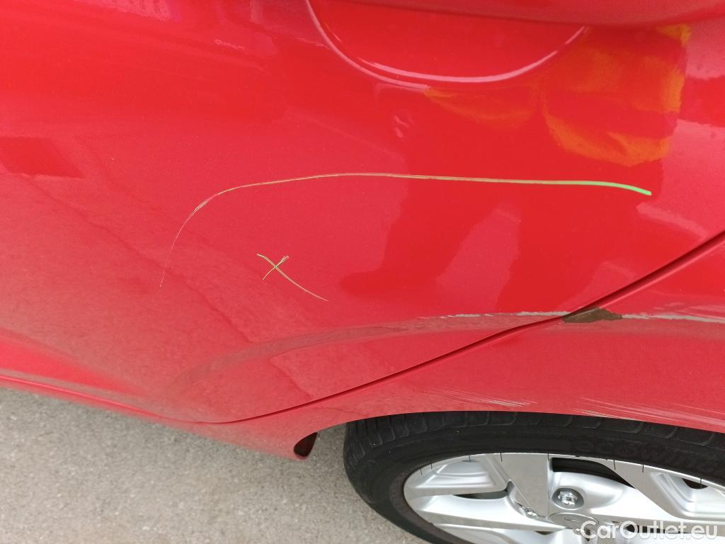  Hyundai  i10 HYUNDAI  / 2020 / 5P / berlina con portón 1.0 Klass #30