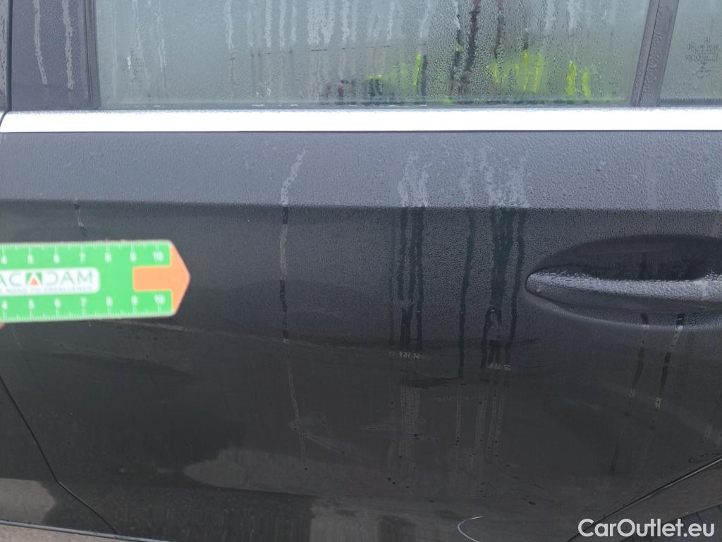  Mercedes  A-Klasse MERCEDES-BENZ Clase A / 2018 / 5P / berlina con portón A 180 d (AC) #17