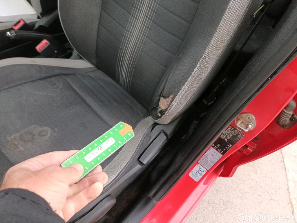  Hyundai  i10 HYUNDAI  / 2020 / 5P / berlina con portón 1.0 Klass #1