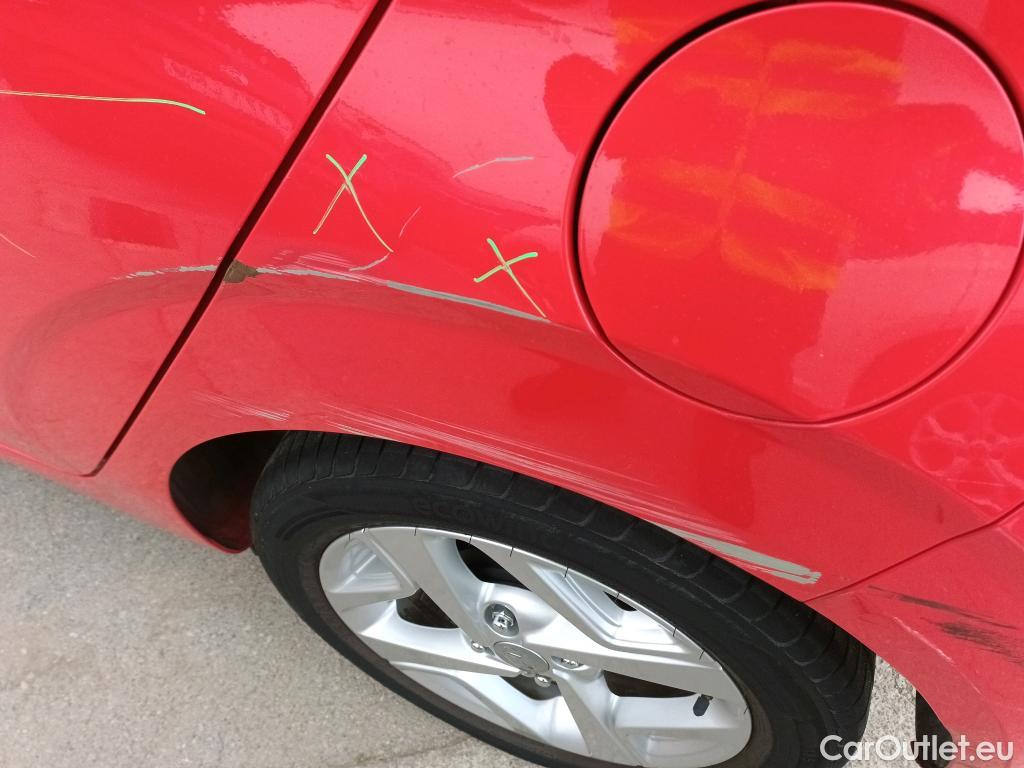  Hyundai  i10 HYUNDAI  / 2020 / 5P / berlina con portón 1.0 Klass #14