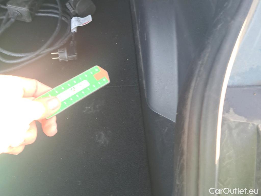  Hyundai   Ioniq HYUNDAI 5 / 2021 / 5P / todoterreno 73KWH 160KW Light RWD #23