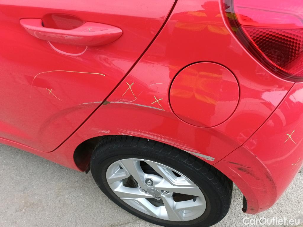  Hyundai  i10 HYUNDAI  / 2020 / 5P / berlina con portón 1.0 Klass #13