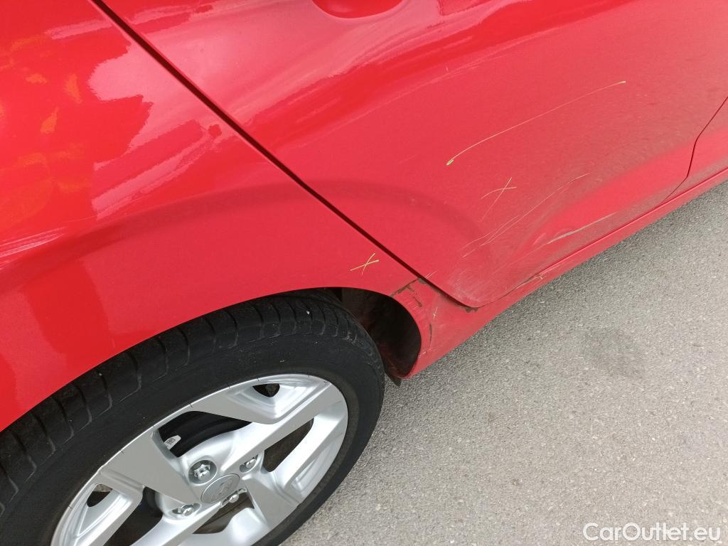  Hyundai  i10 HYUNDAI  / 2020 / 5P / berlina con portón 1.0 Klass #7