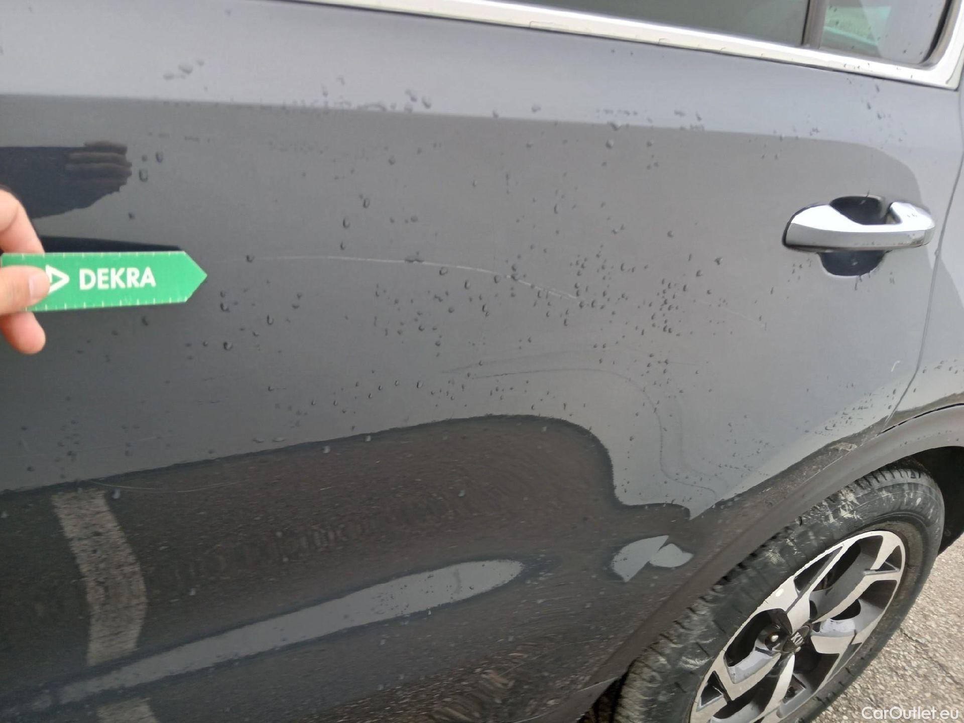  KIA  Sportage KIA  1.6MHEV Drive 100kW(136CV) 4x2(Crist Tintados)(CX) #24