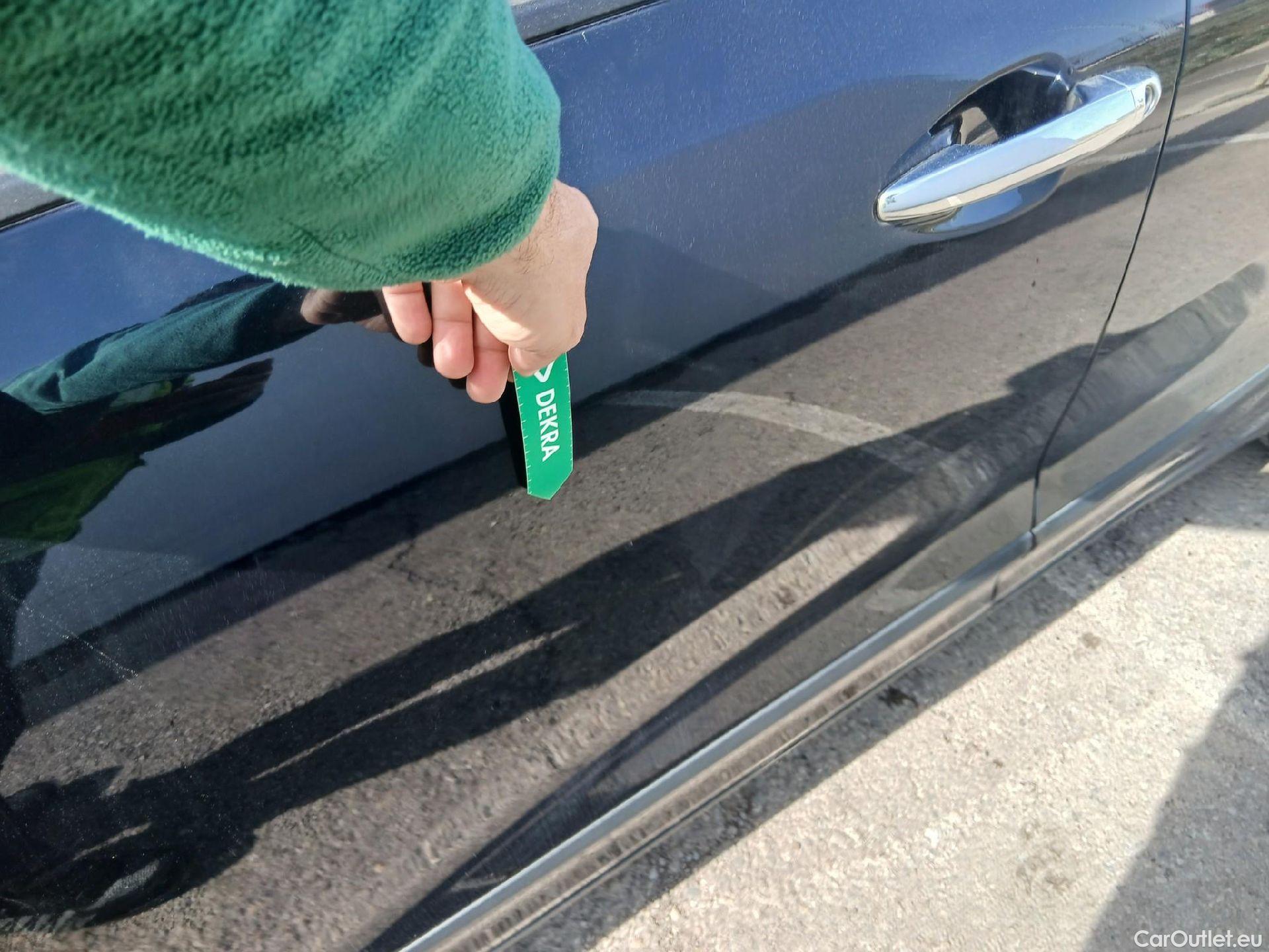  KIA  Niro KIA  / 2019 / 5P / crossover 1.6 GDi HEV 104kW (141CV) Drive #5