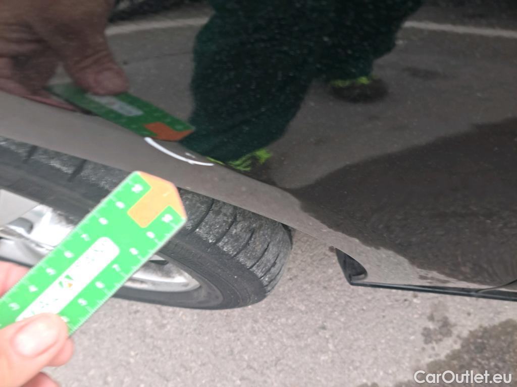  Mercedes  A-Klasse MERCEDES-BENZ Clase A / 2018 / 5P / berlina con portón A 180 d (AC) #20