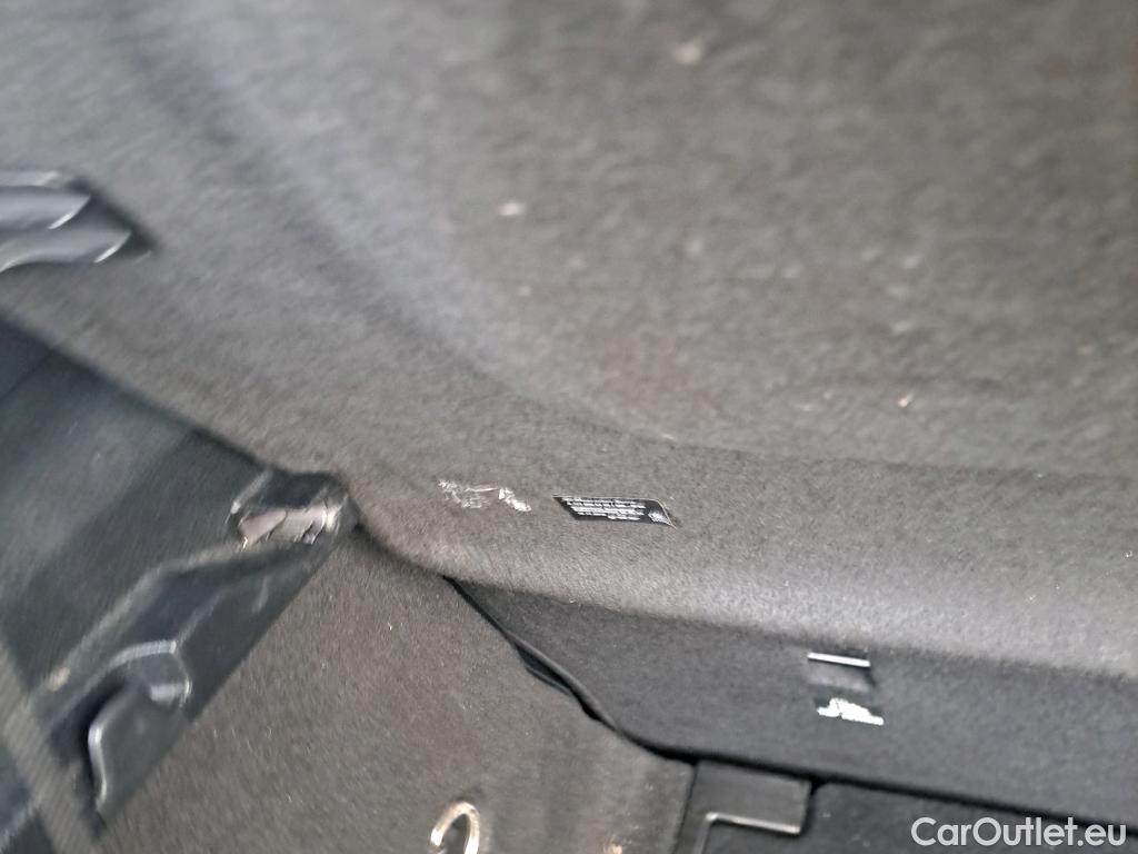  Mercedes  A-Klasse MERCEDES-BENZ Clase A / 2018 / 5P / berlina con portón A 180 d (AC) #3