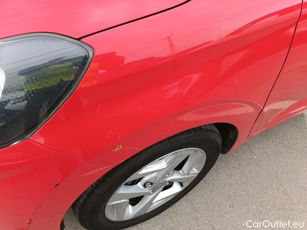  Hyundai  i10 HYUNDAI  / 2020 / 5P / berlina con portón 1.0 Klass #31