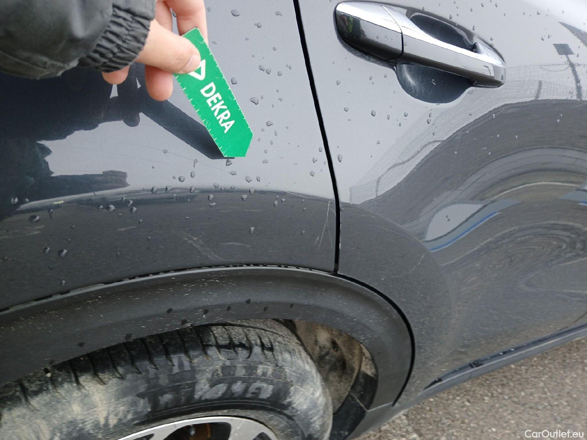  KIA  Sportage KIA  1.6MHEV Drive 100kW(136CV) 4x2(Crist Tintados)(CX) #34