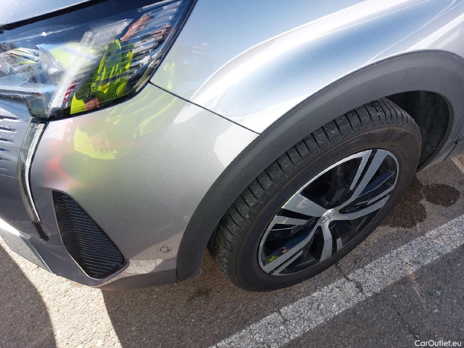  Peugeot  5008 PEUGEOT  / 2020 / 5P / todoterreno 1.2 PureTech 96KW S&S GT EAT8 #5