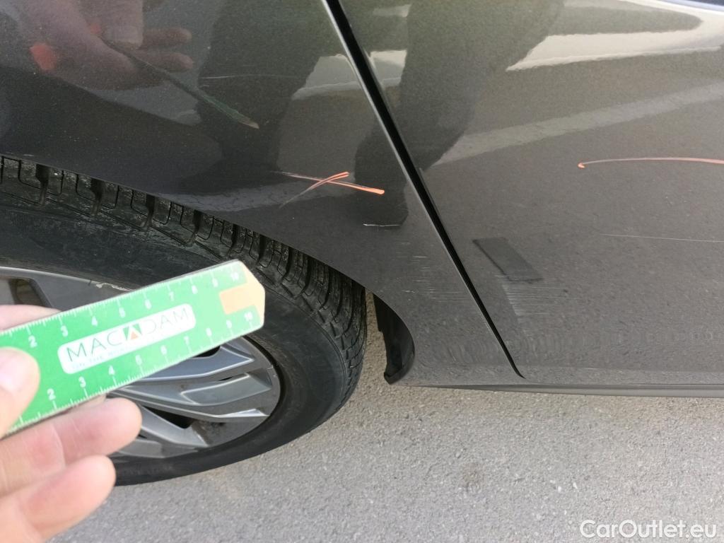  Peugeot  508 PEUGEOT  / 2018 / 5P / berlina con portón 5P Business Line BlueHDi 130 EAT8 (AC) #13