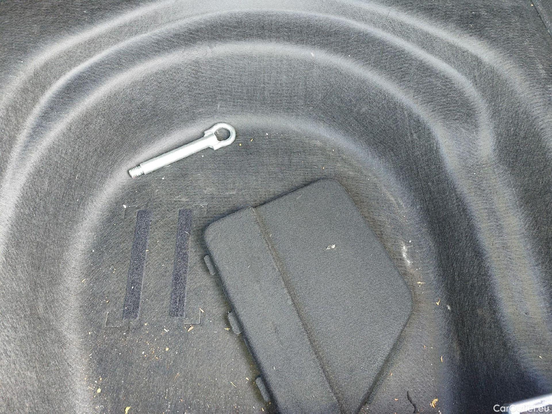  Toyota  Corolla TOYOTA  / 2019 / 5P / familiar 2.0 180H STYLE E-CVT TOURING SPORT #2