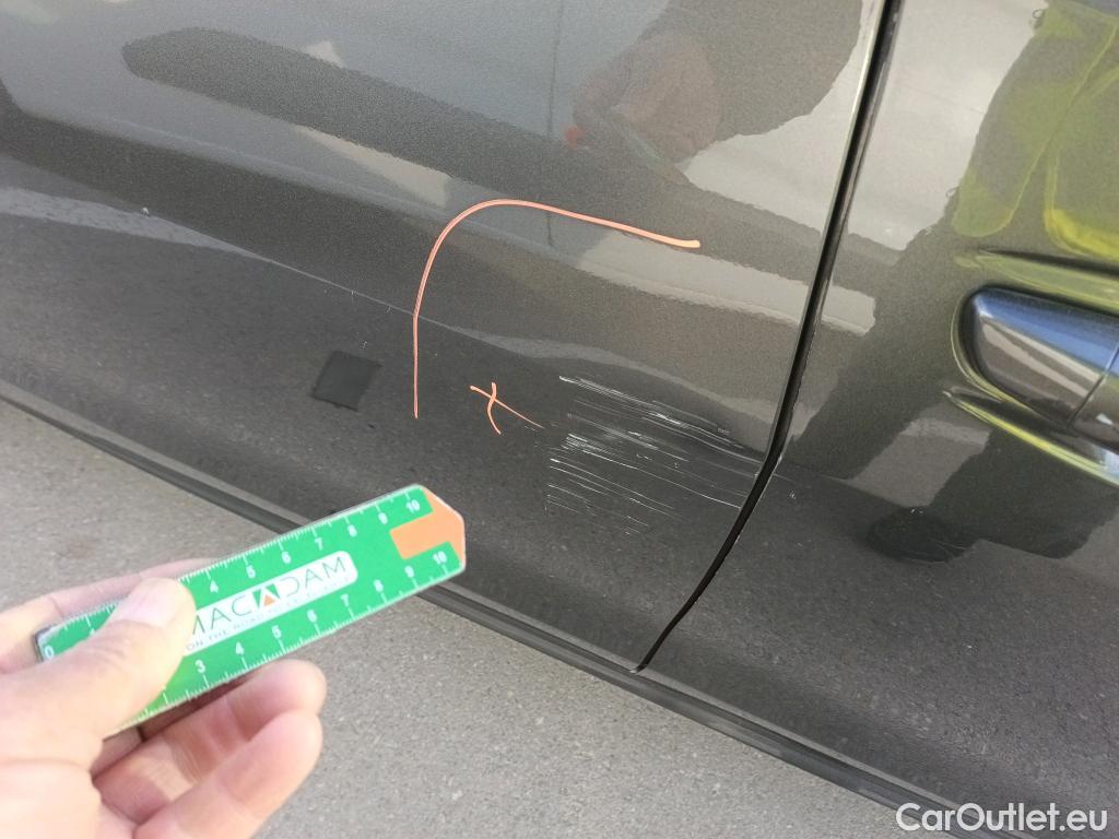  Peugeot  508 PEUGEOT  / 2018 / 5P / berlina con portón 5P Business Line BlueHDi 130 EAT8 (AC) #5